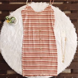 Love Tree Dresses - Midi dress ✨✨ Love Tree Dresses - Midi dress ✨✨